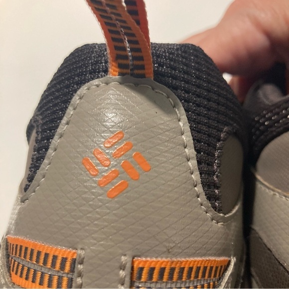 COLUMBIA Sz 9.5 (W) Sz 8 (M) Omni Grip Techlite Hiking Booties - Picture 11 of 14